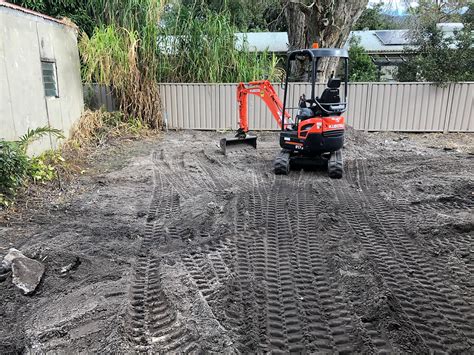 mini digger hire port macquarie